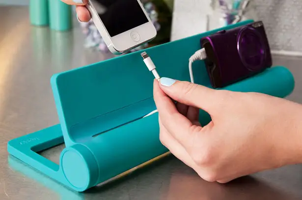 Converge : 4-port USB Charging Station by Jin Chai