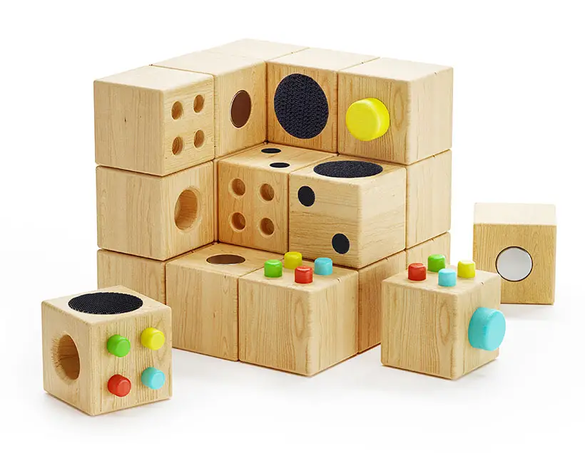 Cubecor Wooden Construction Toy by Esmail Ghadrdani