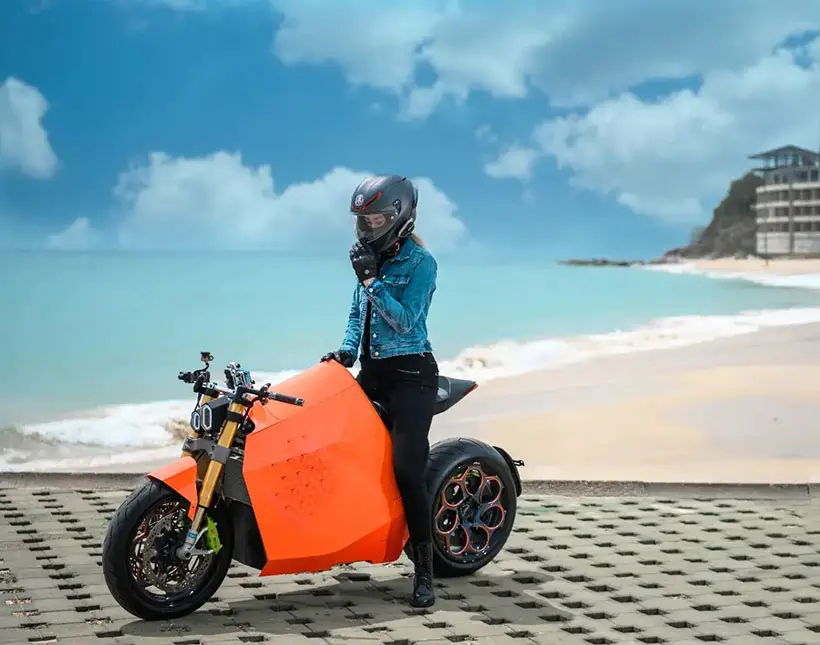 Davinci DC100 Robotic, Self-Balancing Electric Motorcycle