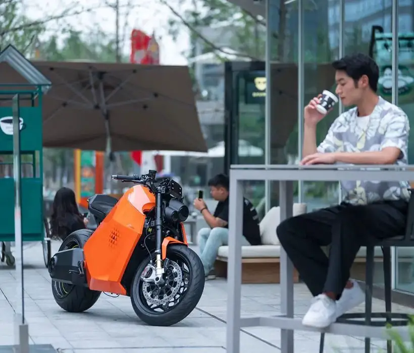 Davinci DC100 Robotic, Self-Balancing Electric Motorcycle