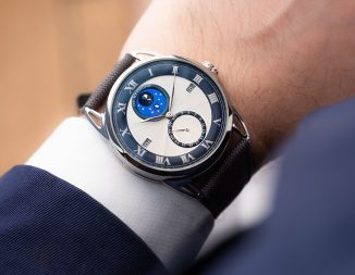 Beautiful De Bethune DB25 Perpetual Calendar Watch Features Romantic Complication Just Like a Poetry