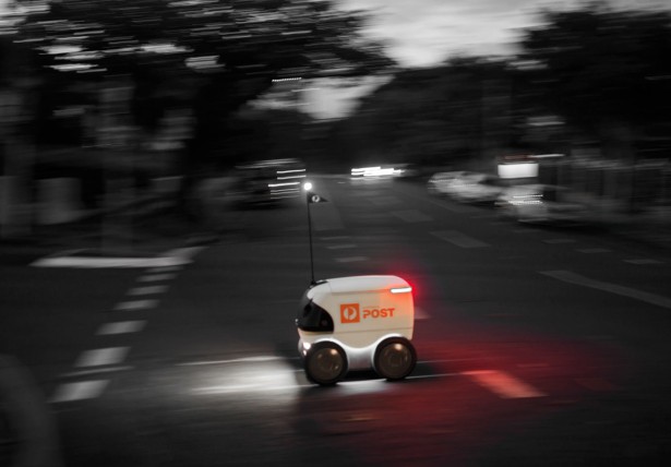 Future Delivery Droid Concept for Marathon Targets by Cristina Borràs