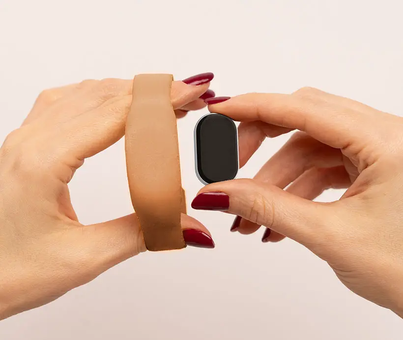 DIP Anemia Tracker Wristband by Hans Ramzan