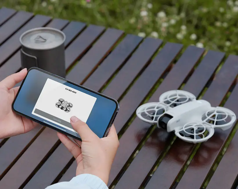 DJI NEO Offers Palm-Sized Drone for Vlogs