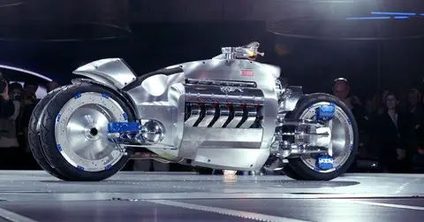 Futuristic Dodge Tomahawk Motorcycle Concept