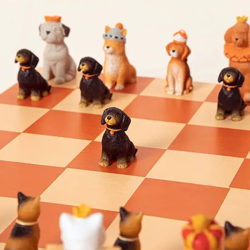 Dogs vs Cats Chess Set