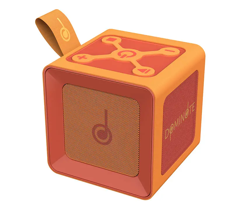 Dominote Bluetooth Speaker by Vasil Velchev