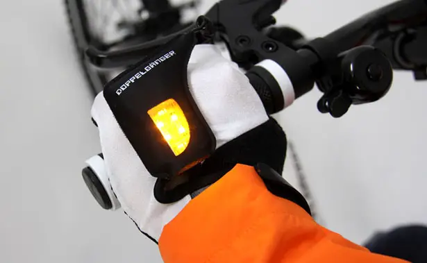 LED Turn Signal Gloves for Both Cyclists and Motorists