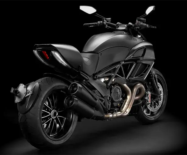 Ducati Diavel Dark