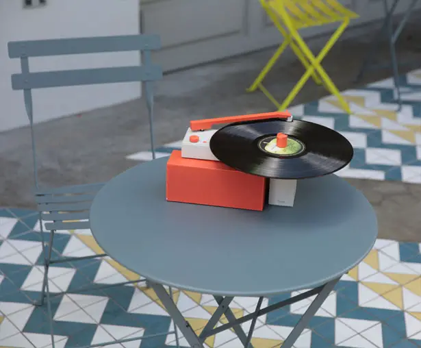 DUO Hybrid Turntable Features a Detachable Bluetooth Speaker by Hym Seed Audio