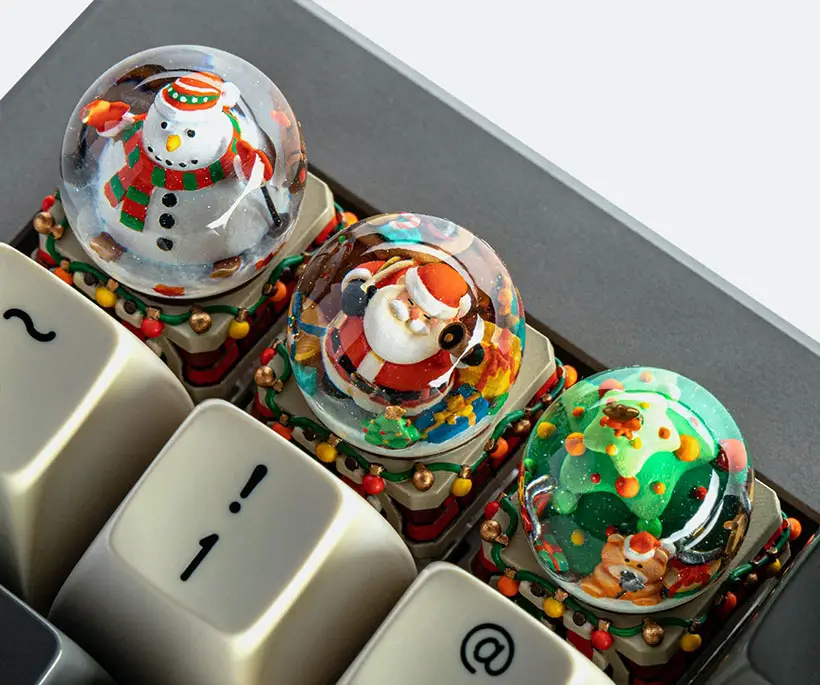 Dwarf Factory ArtiSANTA Christmas Artisan Keycaps Create Holiday Atmosphere on Your Keyboard