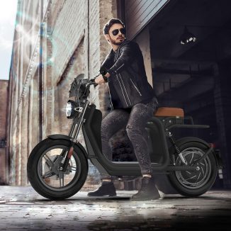 E-Beta Electric Cafe Cruiser – Retro Modern e-Scooter for Urban Commuters