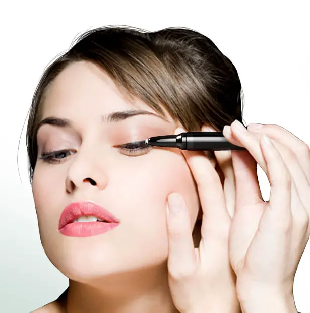 Easyliner Makes Eyeliner Applying Easier And More Interesting