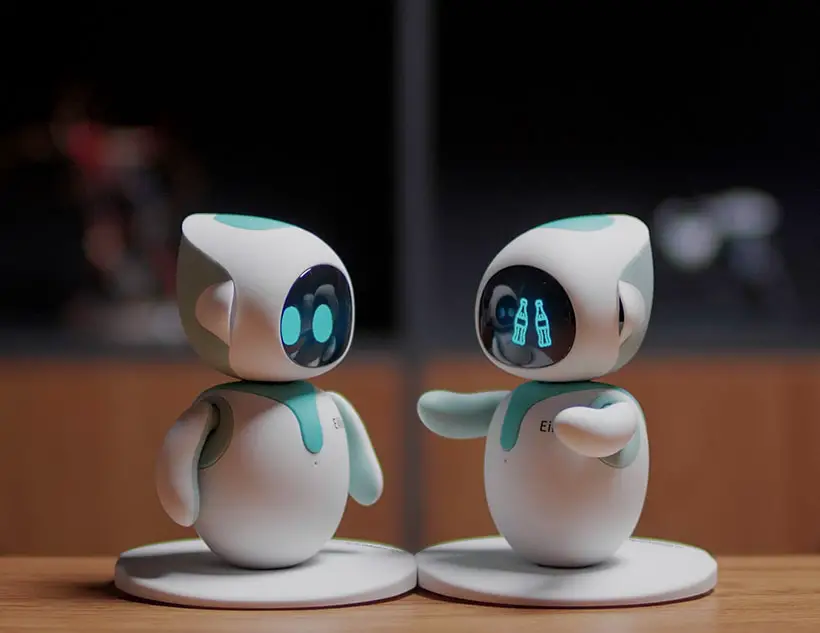 EILIK Bot - Cute Little Companion Robot on Your Desktop with Emotional  Intelligence Technology - Tuvie Design