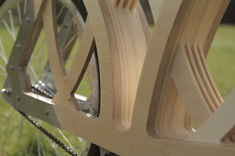 Electraply Wooden e-bike by Evie Bee