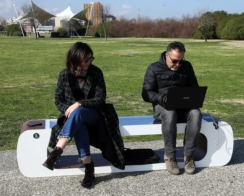 Elios Smart Bench by CITYSi