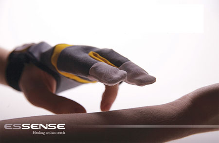 Essense Glove Reads Pulse, Temperature, and Blood Glucose Levels with Infrared