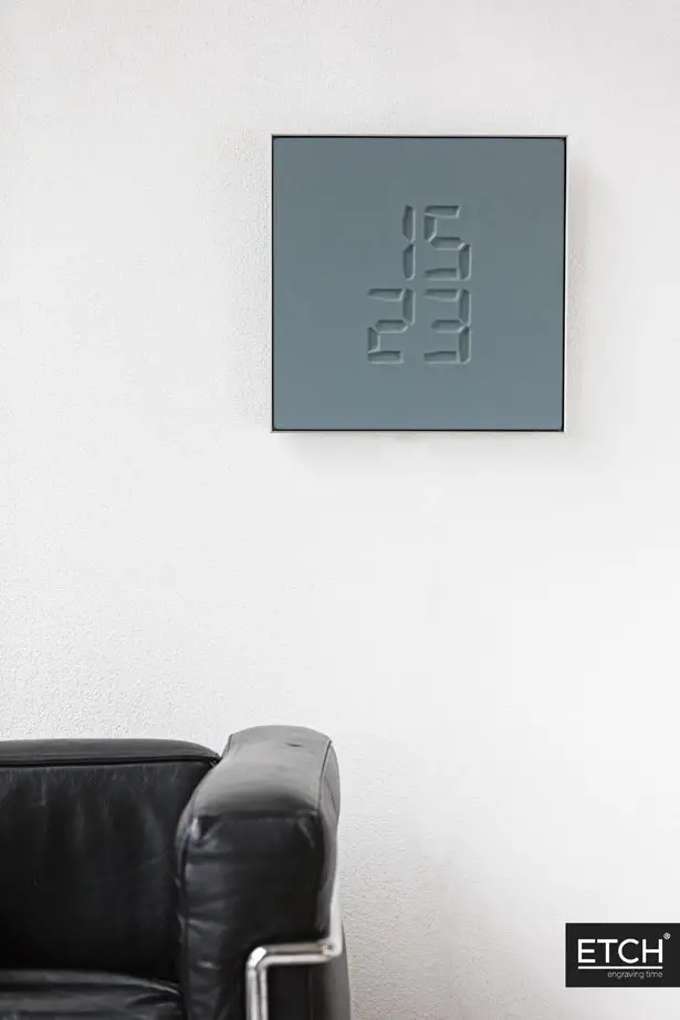 ETCH Clock Uses Elastic Membrane to Display The Time