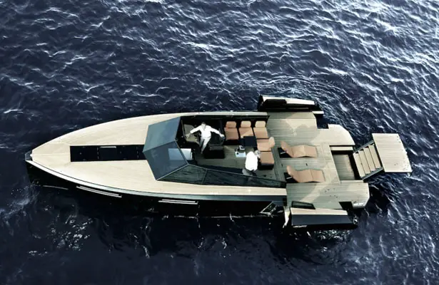 Evo 43 Expandable Yacht by Blu Martin