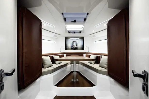 Evo 43 Expandable Yacht by Blu Martin