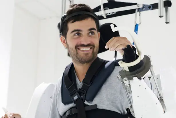 A Mind-Controlled Exoskeleton Suit Makes Paralyzed Man Walks Again by Lancet Neurology