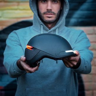 FARO Stylish Smart Urban Helmet with “Fall Detection” Feature Sends SOS Message of Rider’s Location