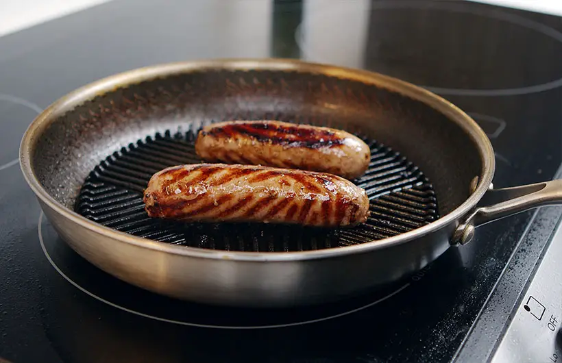 Flagship Light Turns Any Skillet Into Cast Iron Grill