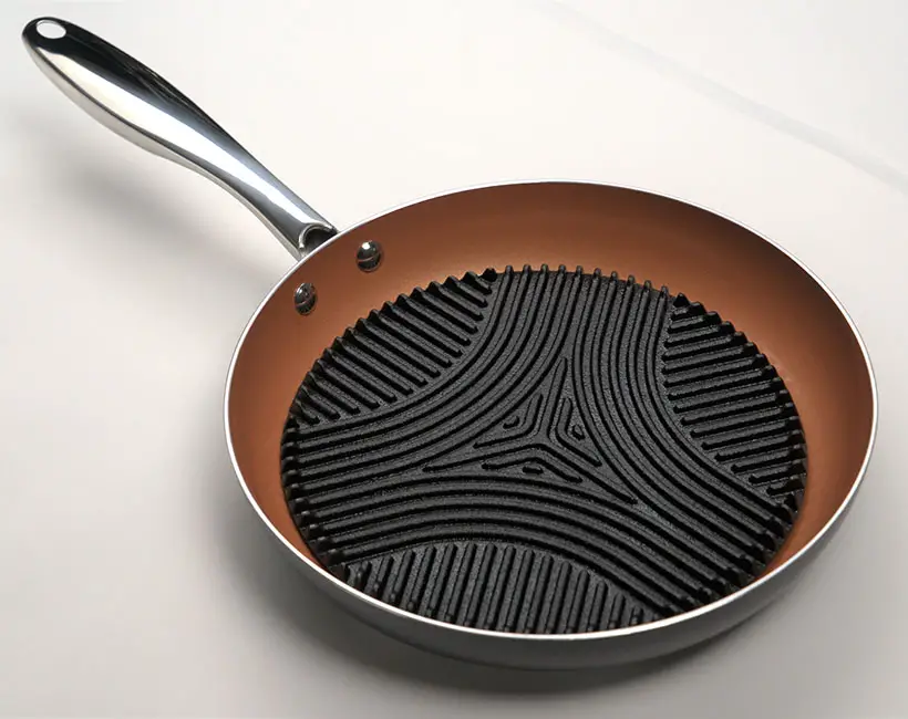 Flagship Light Turns Any Skillet Into Cast Iron Grill