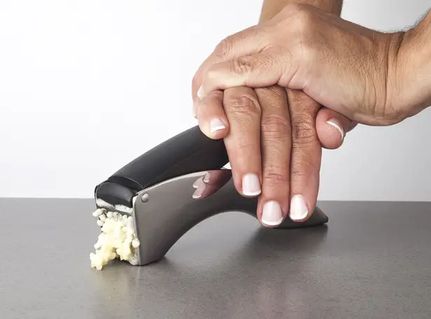 Flow Garlic Press by Philippe Baril
