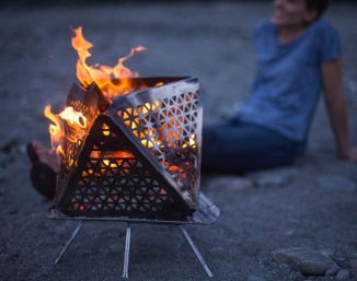 FOCANO Portable Fire Pit Helps Novice Campers Start a Fire Easily