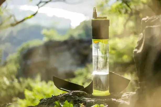 Fontus Self-Filling Water Bottle