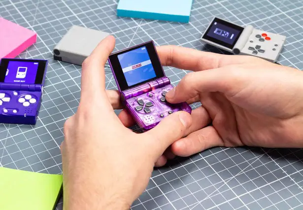 FunKey S - Tiny Foldable Handheld Console for Retrogames