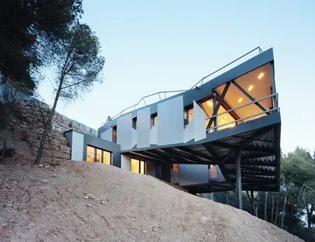 Garden House with Mini Golf on The Roof