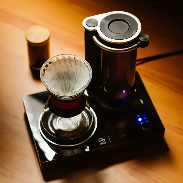 GEESAA Smart Pour-Over Coffee Maker with a Cool Turntable Design