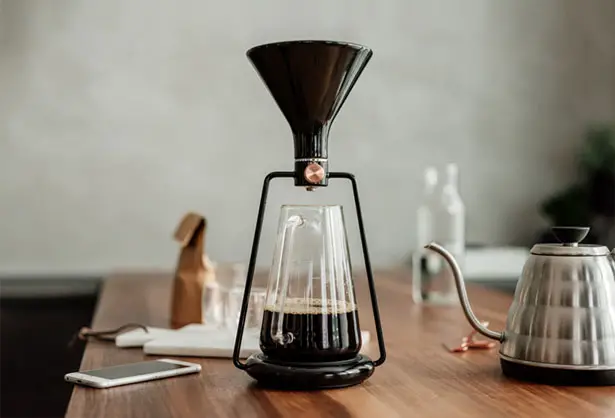 Gina Smart Coffee Instrument by Goat Story