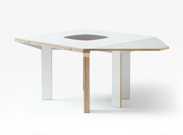 Gironde Extendible Table from MedioDesign Studio