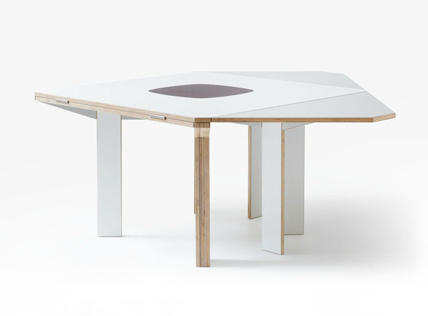 Gironde Extendible Table from MedioDesign Studio