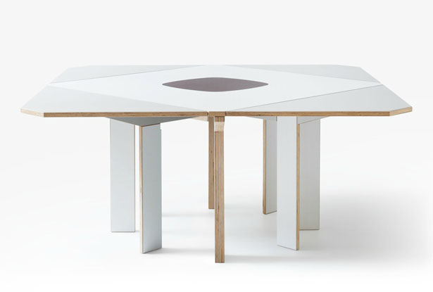 Gironde Extendible Table from MedioDesign Studio