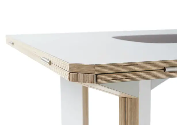 Gironde Extendible Table from MedioDesign Studio