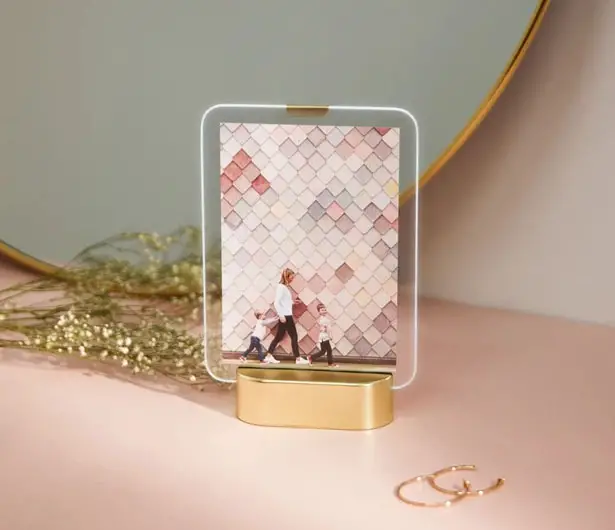 Umbra Glo Instant Picture Frame by Sung Wook Park