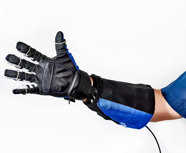 GM Nasa Space Robot Power Glove