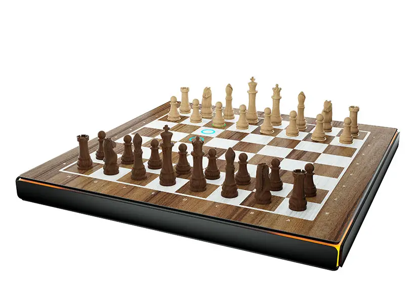 GoChess Features an AI-Powered Board With Pieces That Move