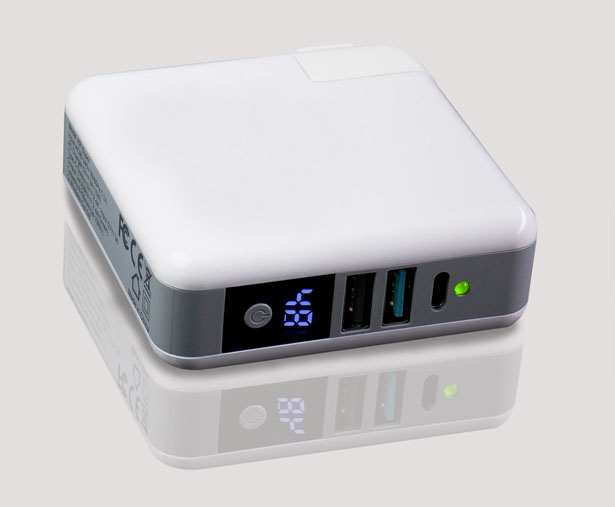 GOSPACE SuperCharger 2.0 - Power Bank and Transfer Files Device in One