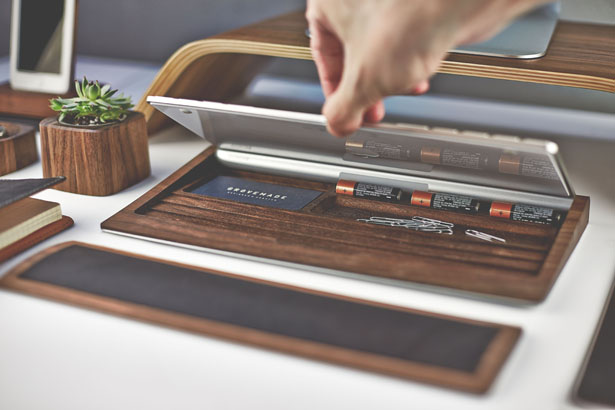Grovemade’s Desktop Collection Is Made from Vegetable Tanned Leather and Domestic Hardwoods