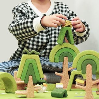 Habitat Educational Toy Brick Helps Children About Climate Change Issues from Early Age
