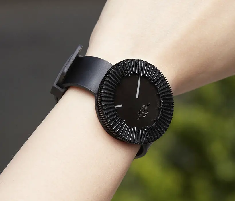 Heat-Sync Thermoelectric Energy Watch by Grace Kayin