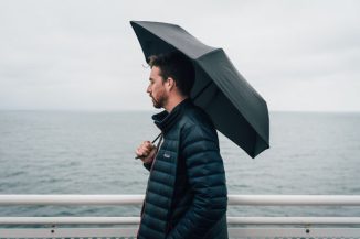 Hedgehog Umbrella – Carbon Fiber Umbrella Features Automotive Inspired Suspension System