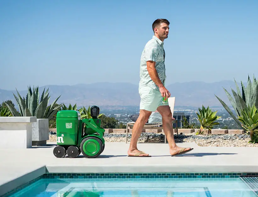 Heineken B.O.T. - A Heineken Robot Cooler That Follows You