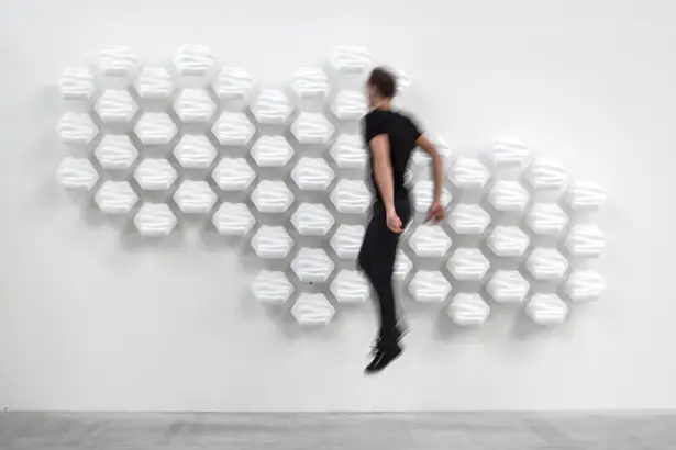 Hexi Responsive Wall by Thibaut Sld