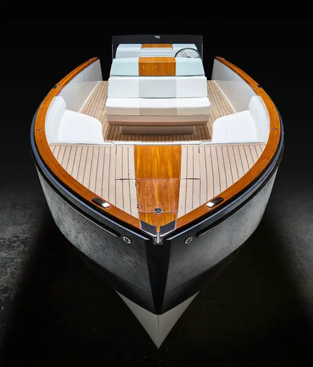 Dasher Electric Yacht by Hinkley